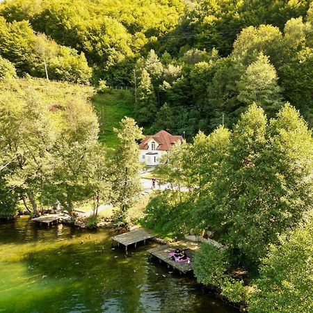 Cobras Plivsko Jezero, Jajce Exterior photo